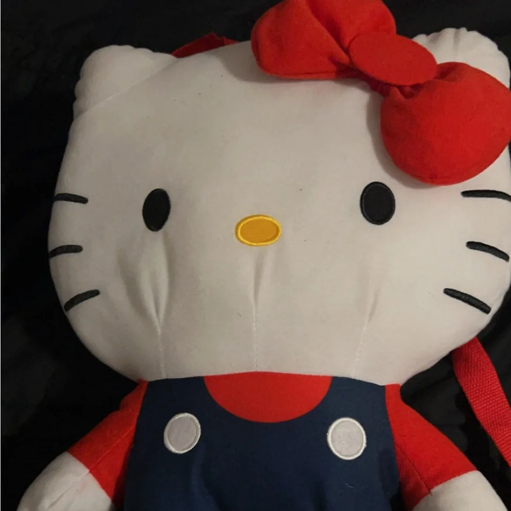 Hello kitty backpack - Picture 2 of 4
